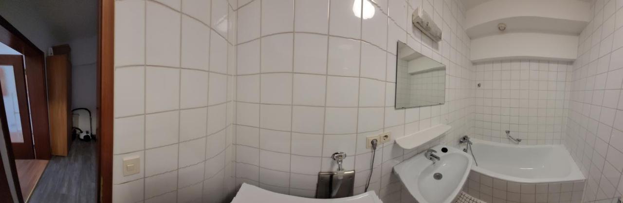 Ludwigsturm Appartement In Straubing Exterior foto